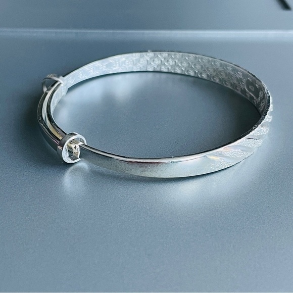 Diamond Cut Etched Lines Textured Graduated Sterling Silver Bangle Brace… - Picture 6 of 10